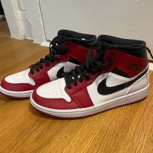 Jordan 1 high shoes